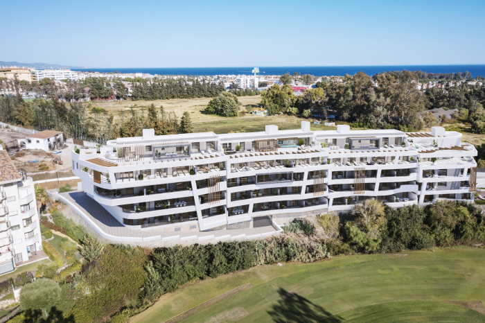 Breeze es un espectacular proyecto de 34 apartamentos y áticos. Ubicado en primera linea de golf en Marbella.