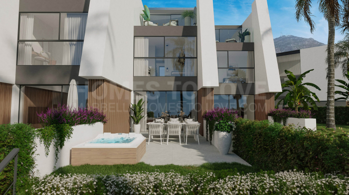 Azure Bay, elegantes casas adosadas en una posición privilegiada en Fuengirola.