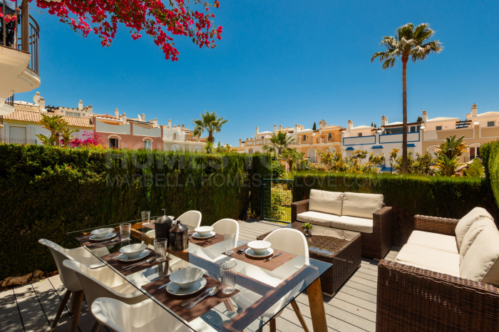 Luxuriöses Stadthaus direkt am Strand in Bahía de Marbella