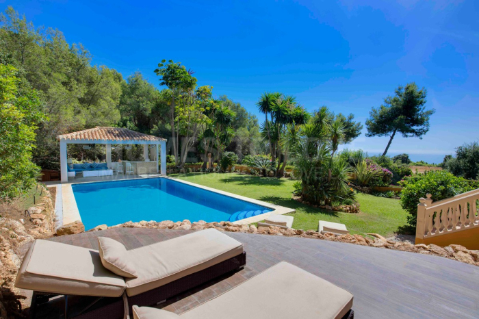 Villa for short term rent in Cascada de Camojan, Marbella Goldene Meile