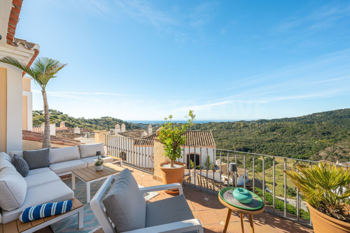 Maison de ville moderne avec piscine privée et vue à vendre à Monte Mayor, Benahavis