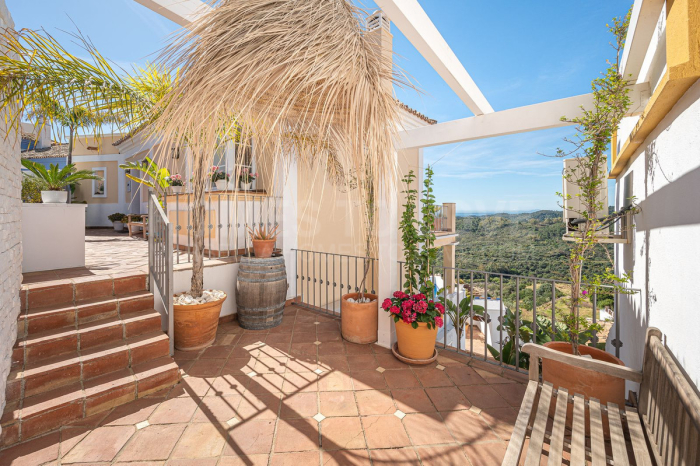 Maison de ville moderne avec piscine privée et vue à vendre à Monte Mayor, Benahavis