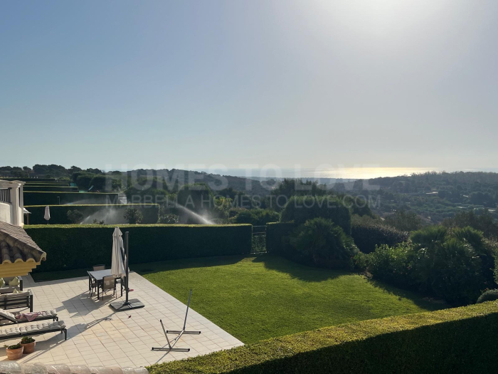 Luxuriöses Apartment mit Parkplatz und Abstellraum für Langzeitmiete in Urb. San Roque Club