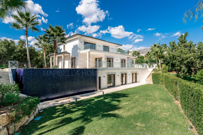 Villa zu verkaufen in Los Naranjos, Nueva Andalucia