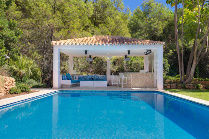 Villa en alquiler vacacional en Cascada de Camojan, Marbella Golden Mile
