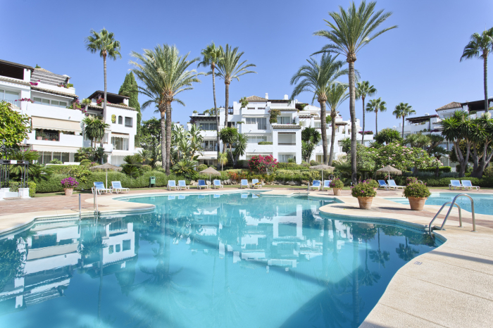 Penthaus zu verkaufen in Alcazaba Beach, Estepona Ost