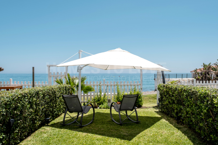 Maison mitoyenne les pieds dans l'eau, plage El Saladillo, Estepona