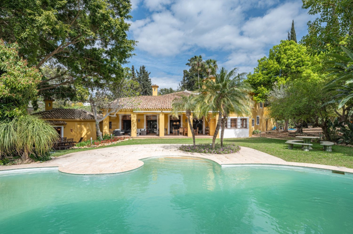 Impresionante Villa en el Paraíso, Estepona.