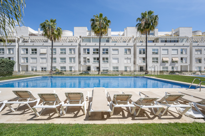 Wohnung for long term rent in La Corniche, Nueva Andalucia