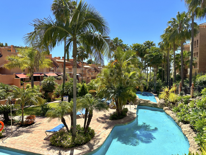 Luxury Ground Floor Apartment in Bel Air, Estepona