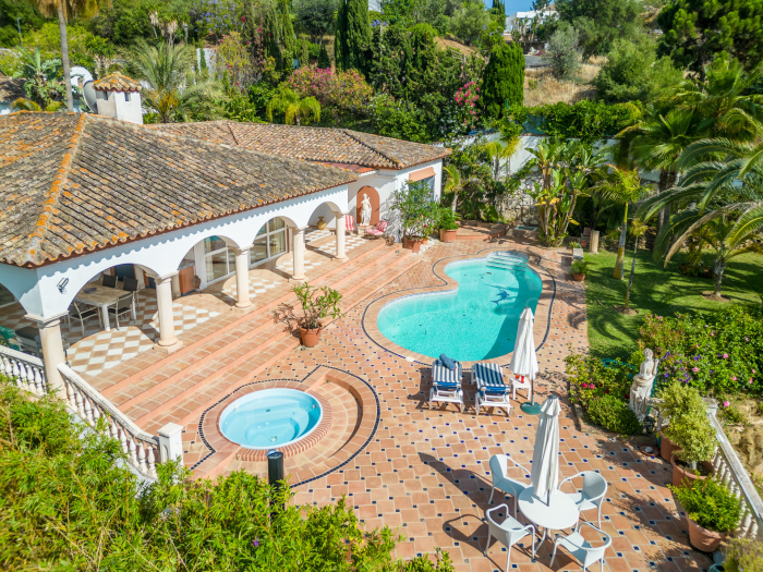 Villa à vendre à El Rosario, Marbella Est