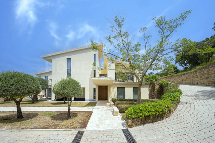 Vida de élite: Villa ultraexclusiva con comodidades de clase mundial en venta en La Zagaleta, Benahavís