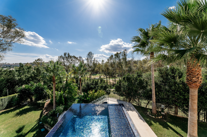 Villa zu verkaufen in Los Naranjos, Nueva Andalucia