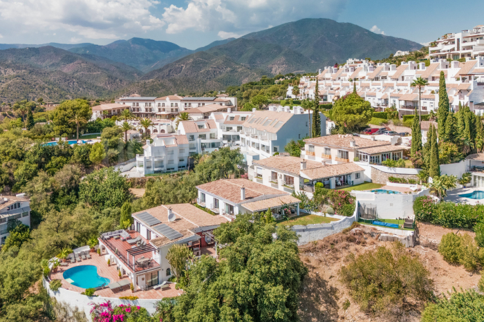 Villa zu verkaufen in Cerros del Lago, Istan