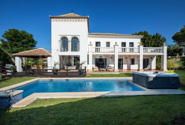 Villa à vendre à Elviria, Marbella Est