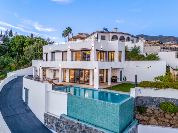 Luxury Villa Evellen with Panoramic Sea Views in Fuengirola, Malaga