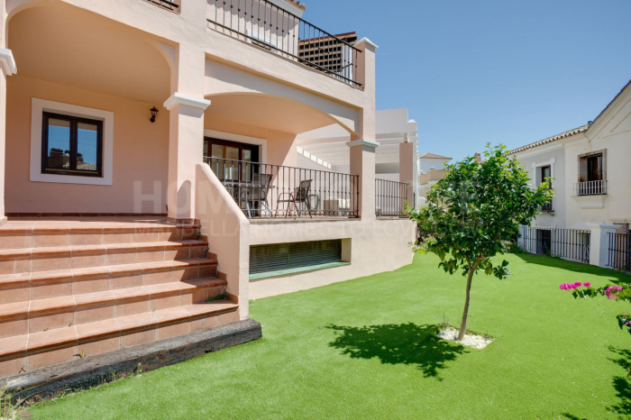 Elegant Three-Bedroom House in El Paraiso, Estepona