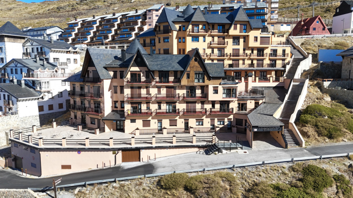 Fully Equipped Apartment with 24/7 Concierge for Sale in Sierra Nevada